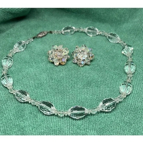 Vintage Clear Acrylic Faceted Beaded Choker Necklace 17" Clip On Earrings German - Picture 2 of 13